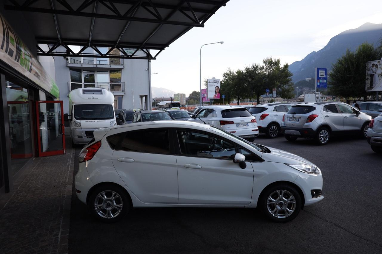 FORD FIESTA 1.5 TDCi 75CV TITANIUM PER NEOPATENTATI