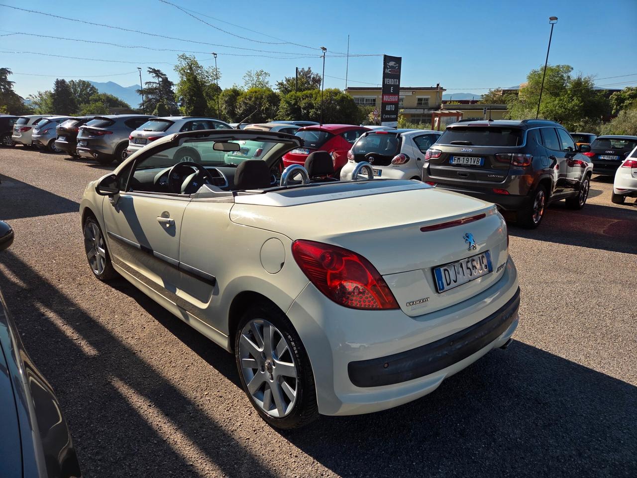 Peugeot 207 1.6 HDi 110CV CC Féline