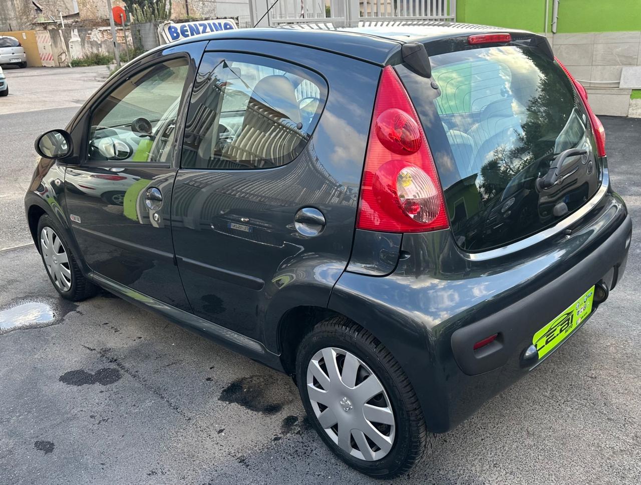 Peugeot 107 1.0 68CV 5p. Sweet Years 2007