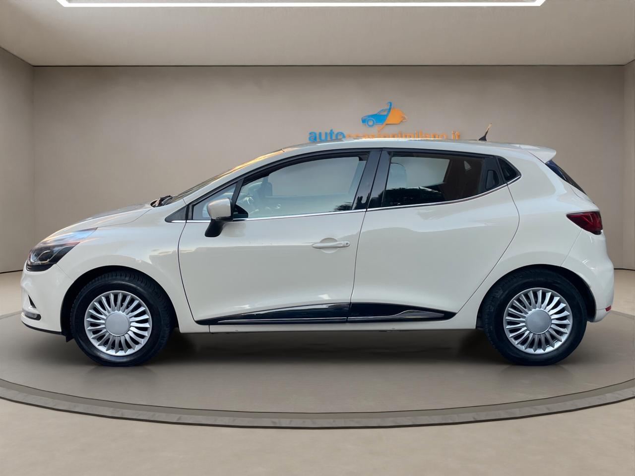 Renault Clio NEOPATENTATI - GPL
