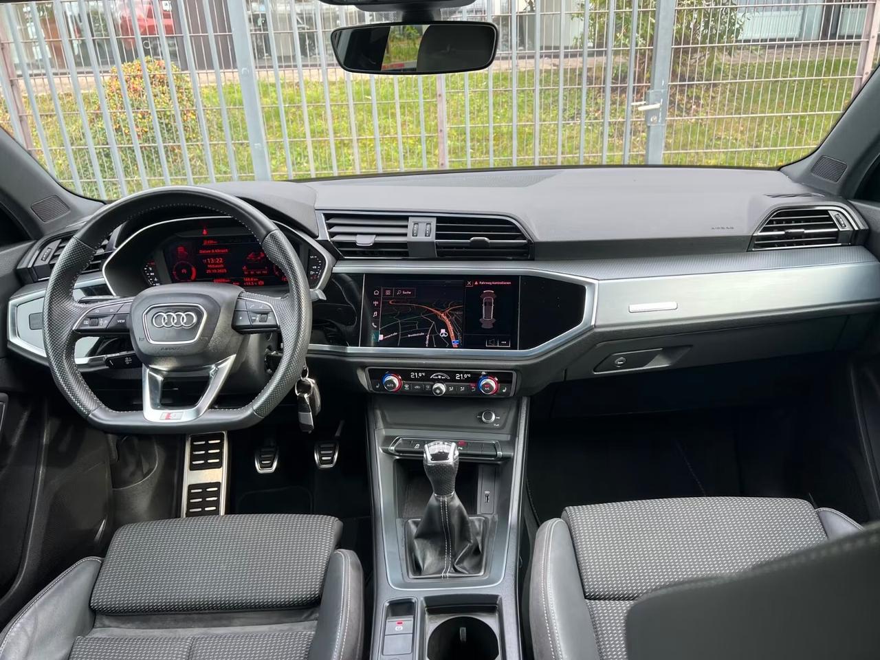 Audi Q3 35 TFSI S line edition