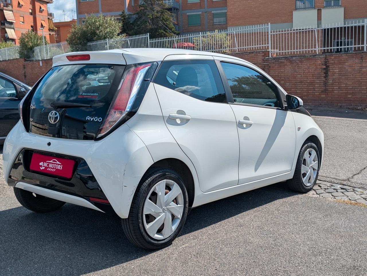 Toyota Aygo 1.0 VVT-i 69 CV 5 porte x-cool