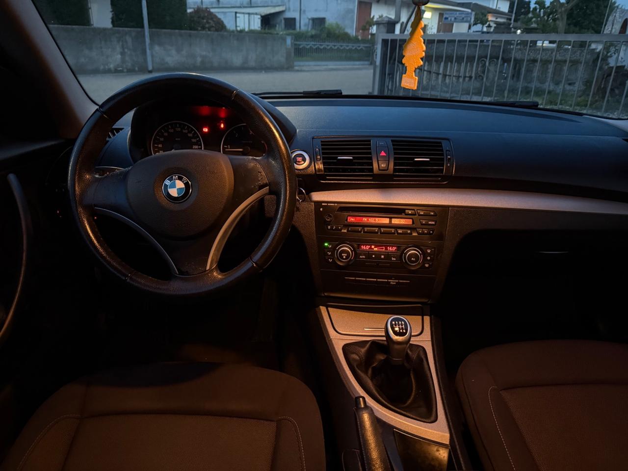 BMW SERIE 1 116D 2.0 DIESEL SOLI 77 MILA KM 09