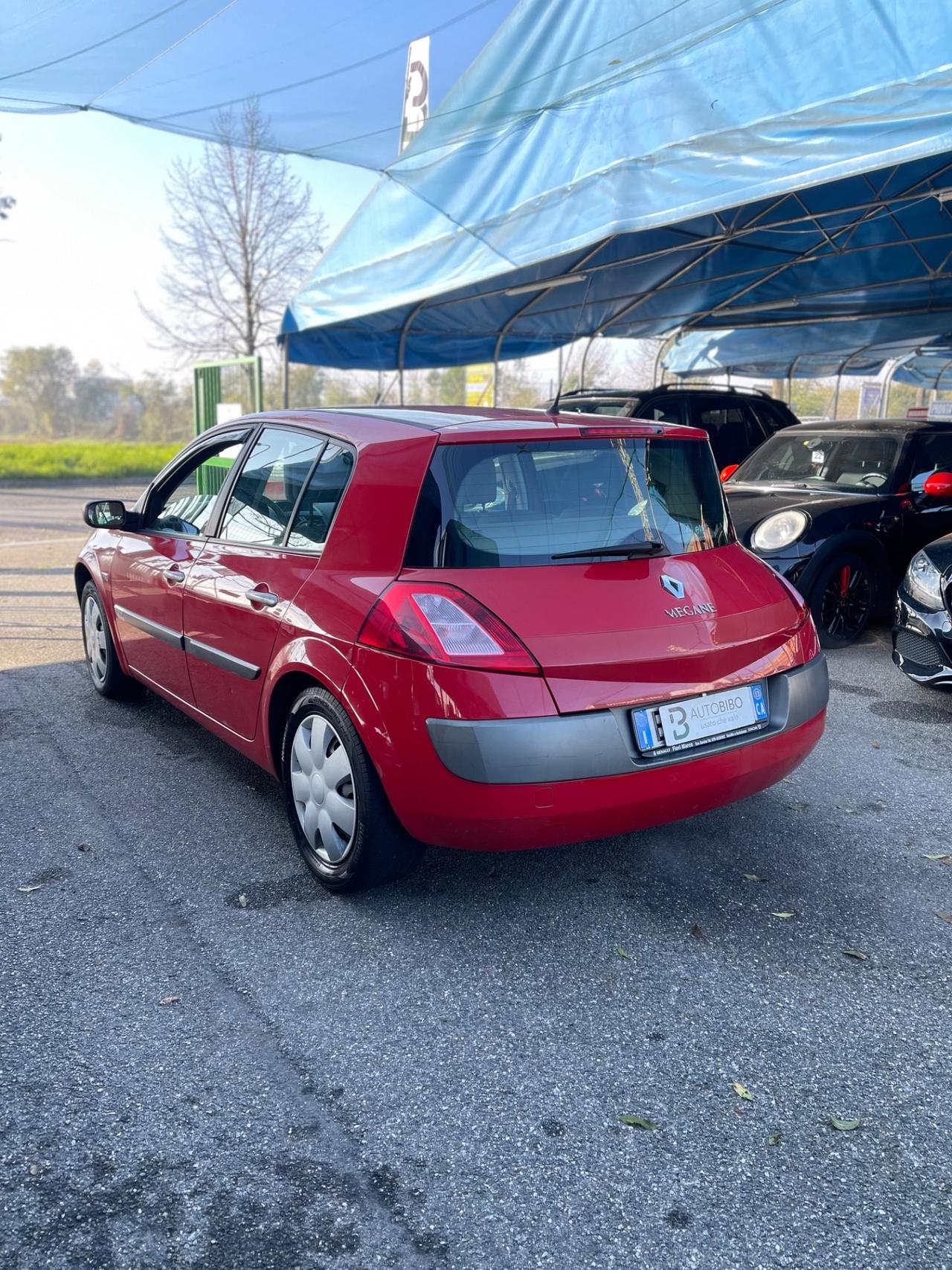 Renault Megane Mégane 2.0 16V 5 porte Luxe Dynamique