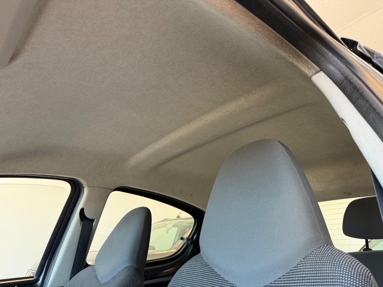 Peugeot 107 1.4 HDi 5p. Plaisir