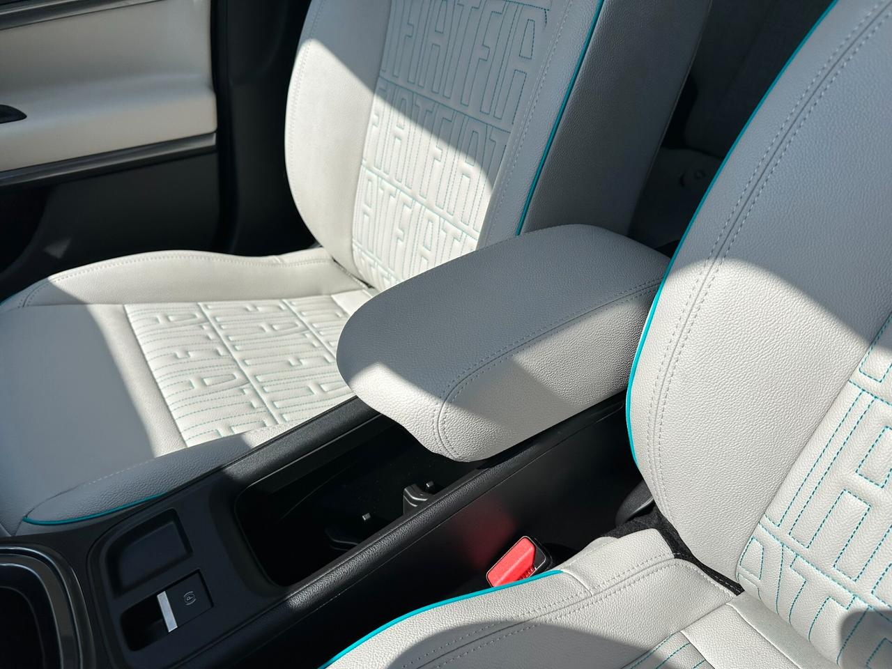 Fiat 600 Hybrid 110 CV DCT MHEV La Prima