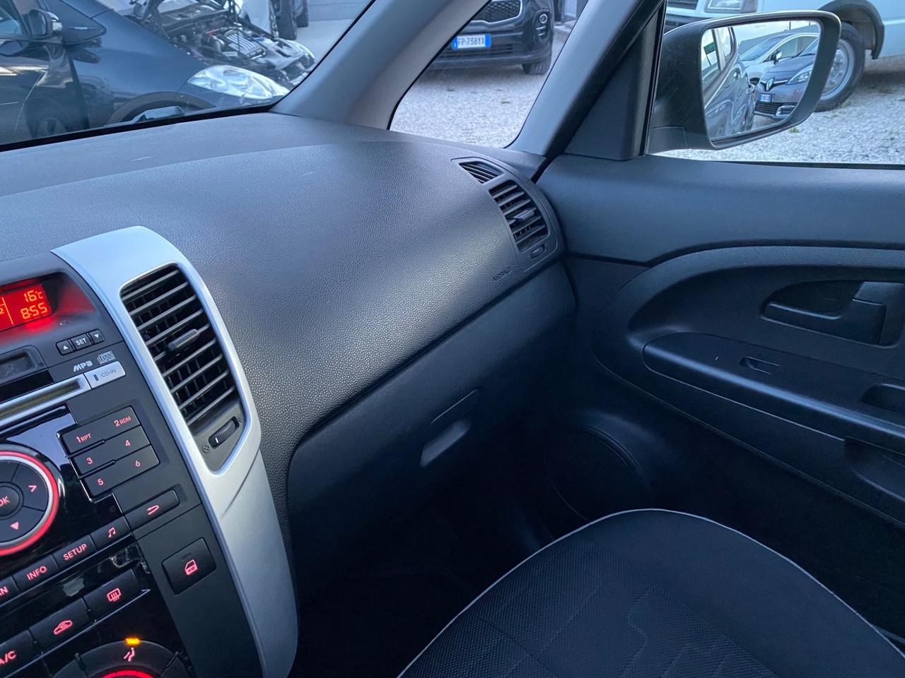 Kia Venga 1.4 CRDi 90CV WGT Fullsky