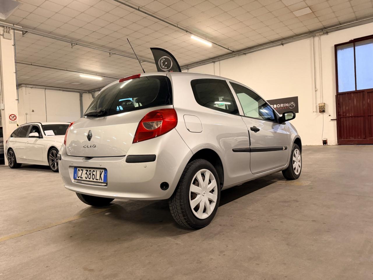 Renault Clio 1.2 16V 3 porte Luxe