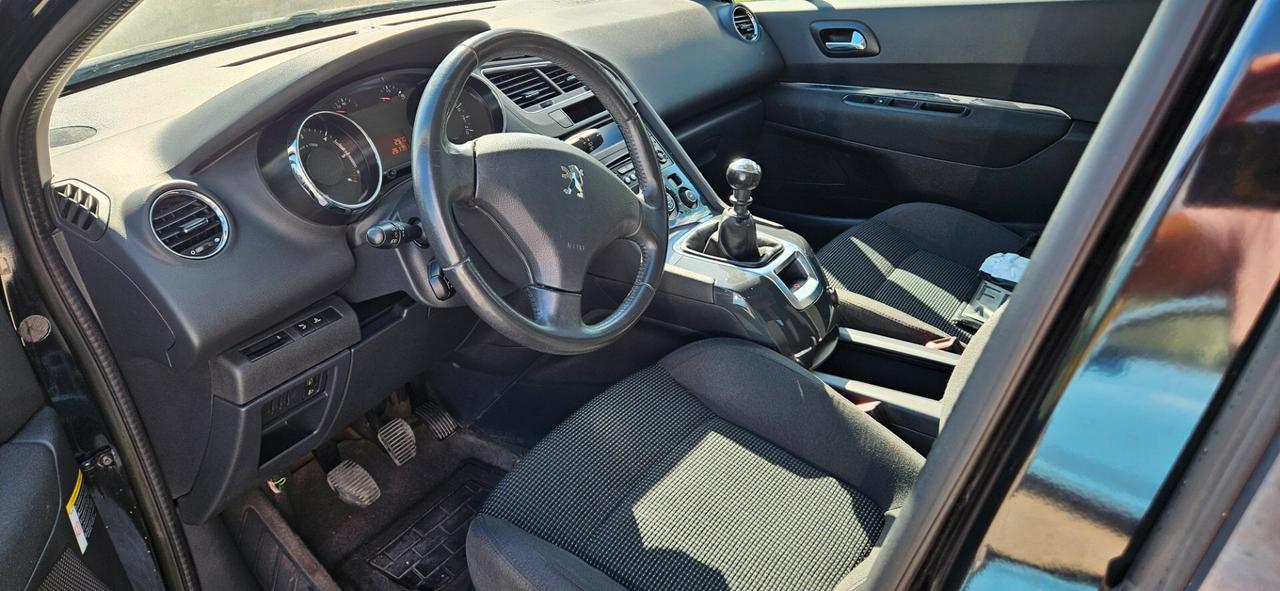 Peugeot 5008 1.6 HDi 112CV Active