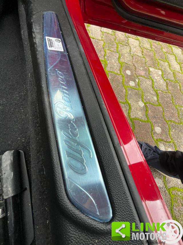 ALFA ROMEO Giulia 2.2 Turbodiesel 210 CV AT8 AWD Q4 Veloce