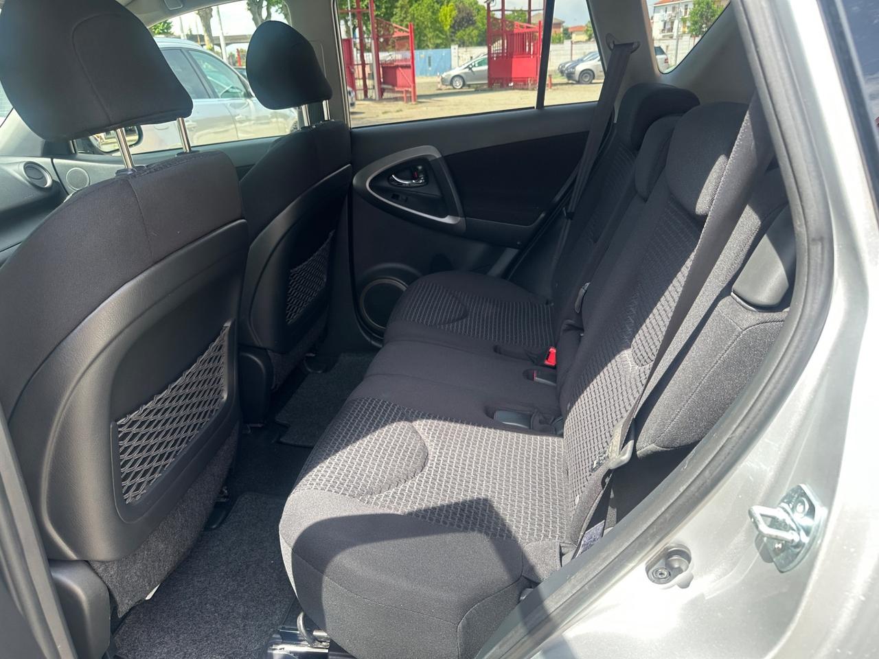 Toyota RAV 4 RAV4 Crossover 2.0 MultidriveS Sol