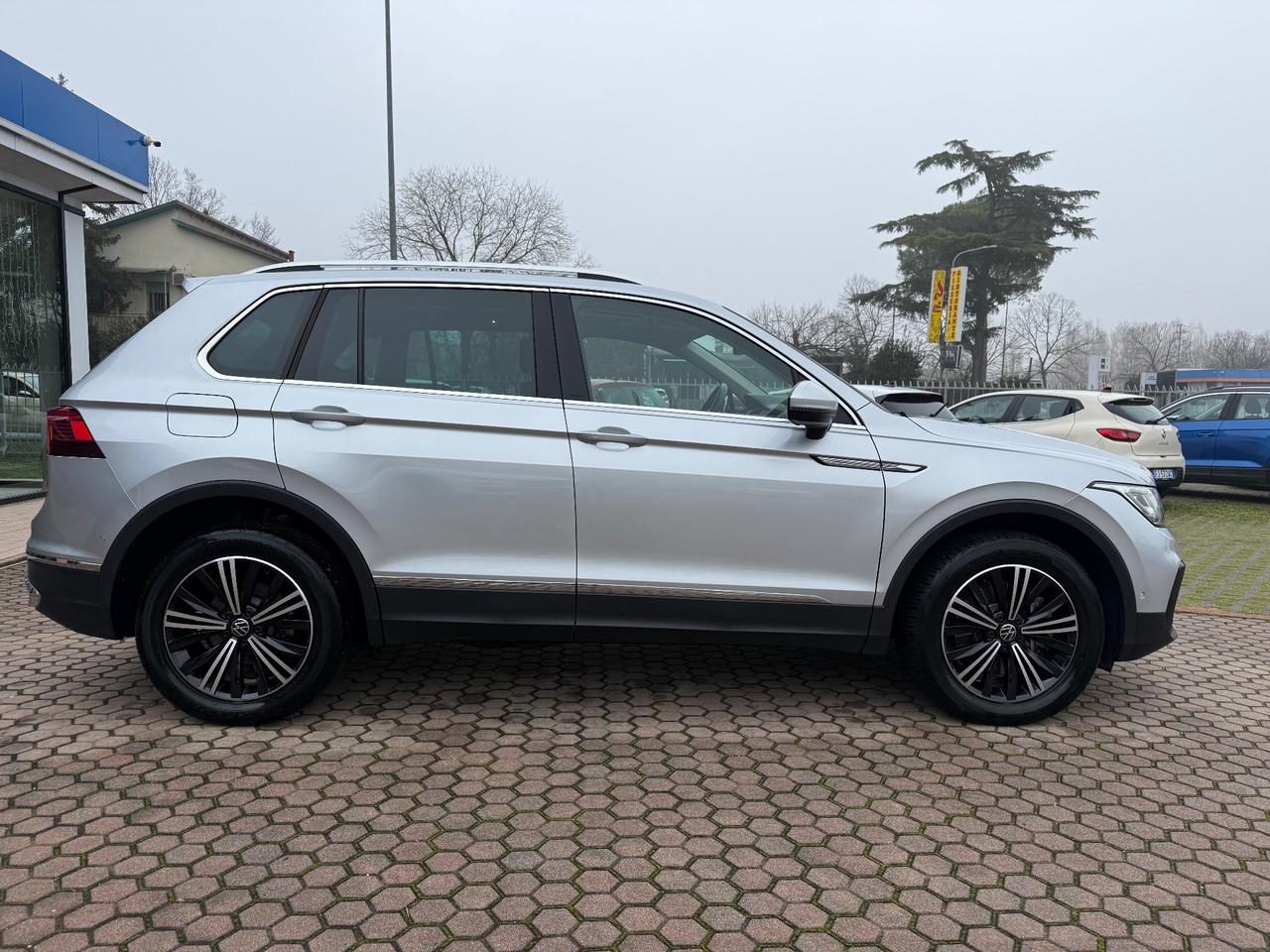 Volkswagen Tiguan 2.0 TDI 200 CV SCR DSG 4MOTION Elegance