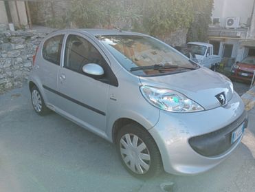 Peugeot 107 1.0 68CV 5p. AUTOMATICA