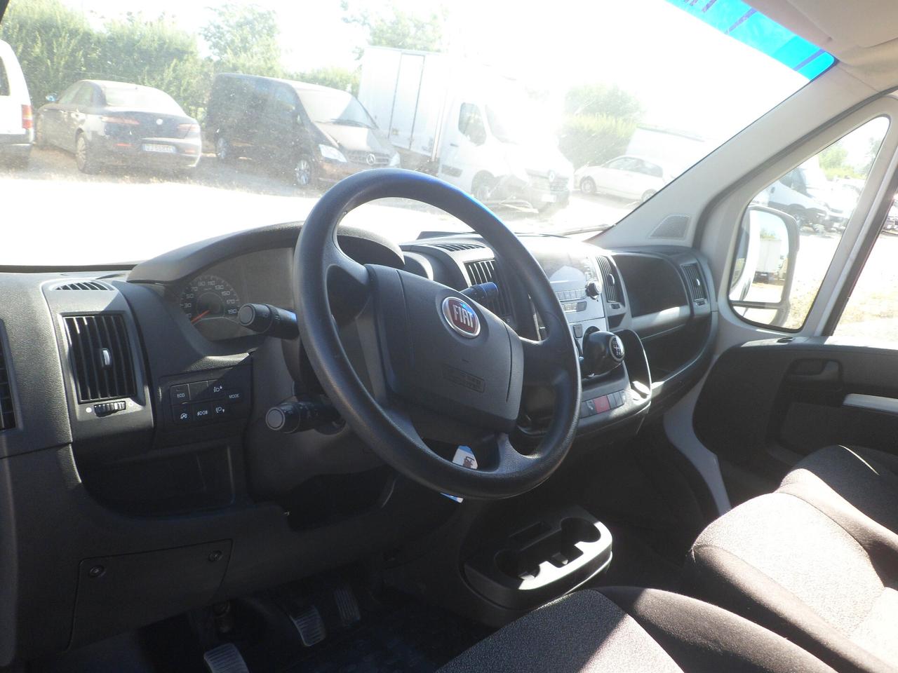 Fiat Ducato furgone medio alto