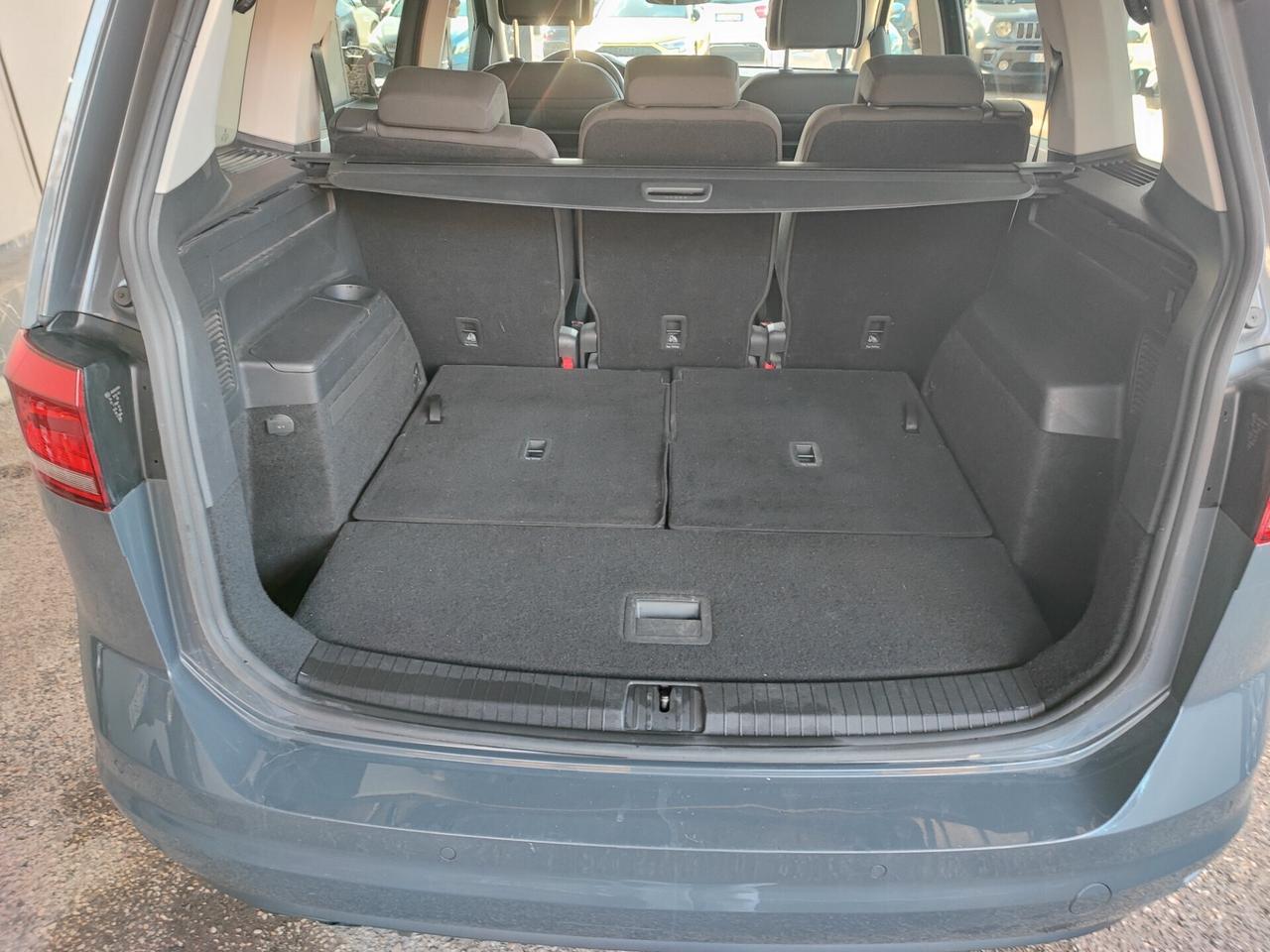 Volkswagen Touran 2.0 TDI 150 CV SCR DSG Business BlueMotion Technology