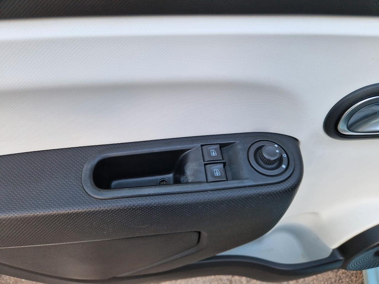 Renault Twingo SCe Lovely