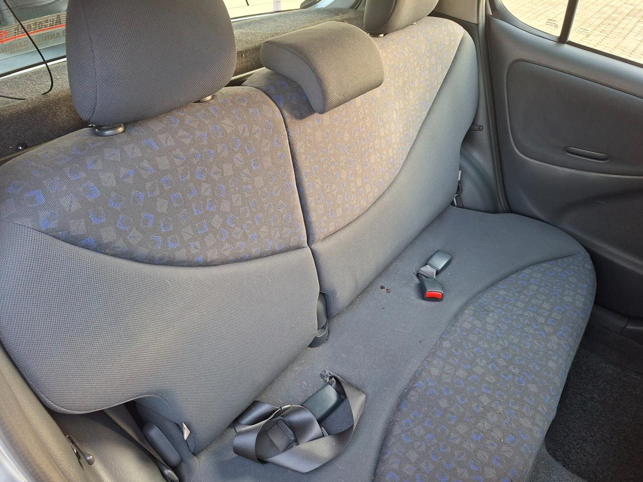 Toyota Yaris 1.3 Sol *EURO 4*