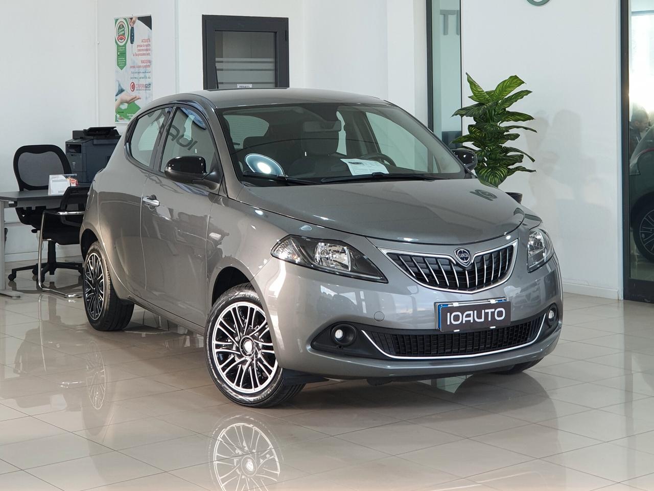 Lancia Ypsilon 1.0 Hybrid Gold 2023