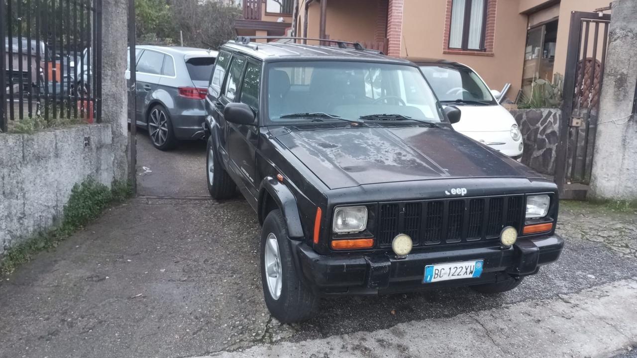 Jeep Cherokee 2.5 TD 5 porte LIMITED