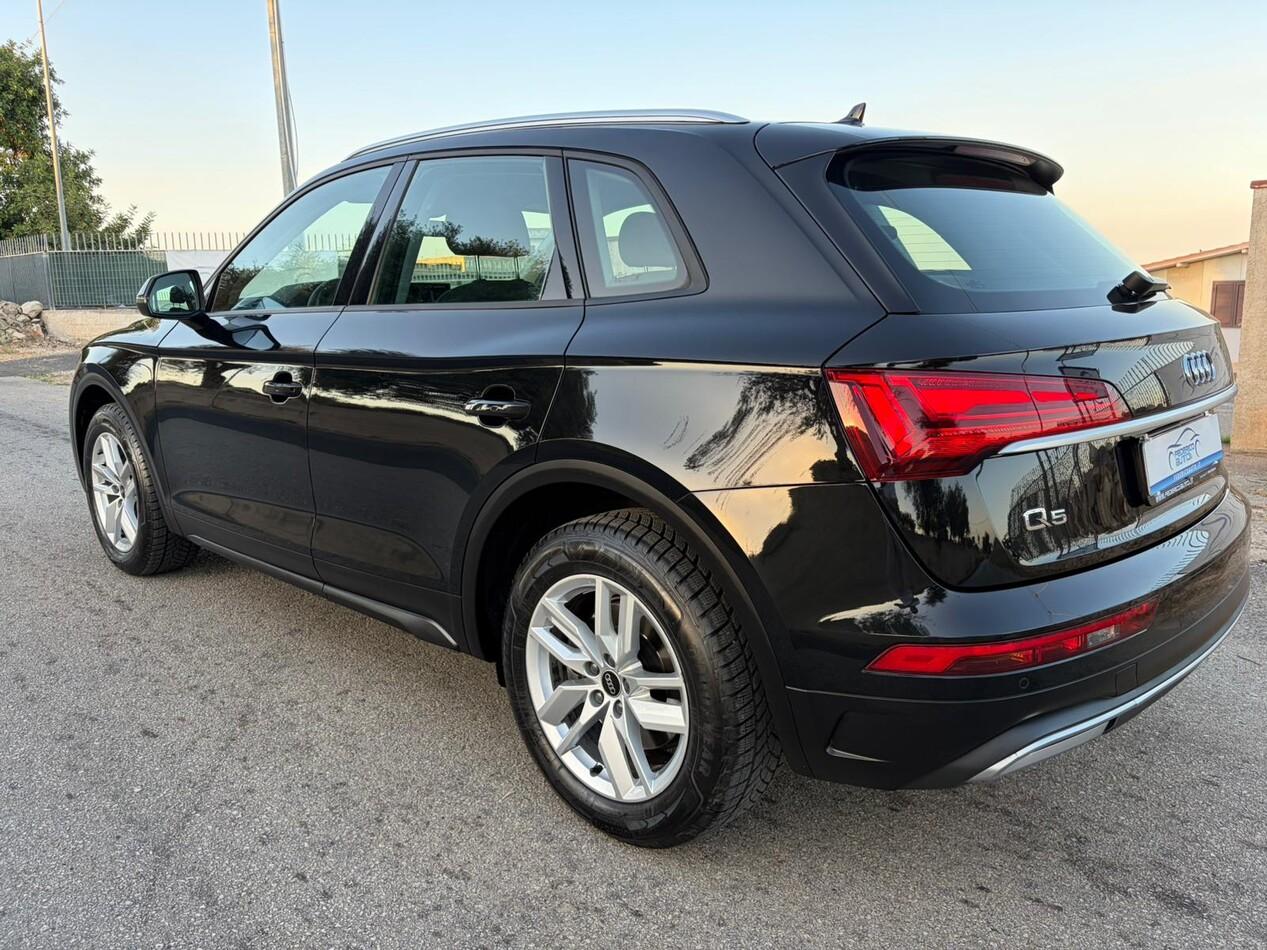 Audi Q5 35 2.0 tdi mhev 12V Business Avdanced s-tronic
