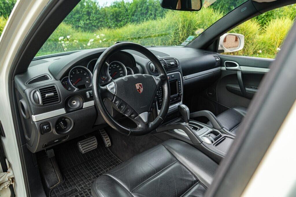 Porsche Cayenne S LIVREA ROTHMANS - POR00250