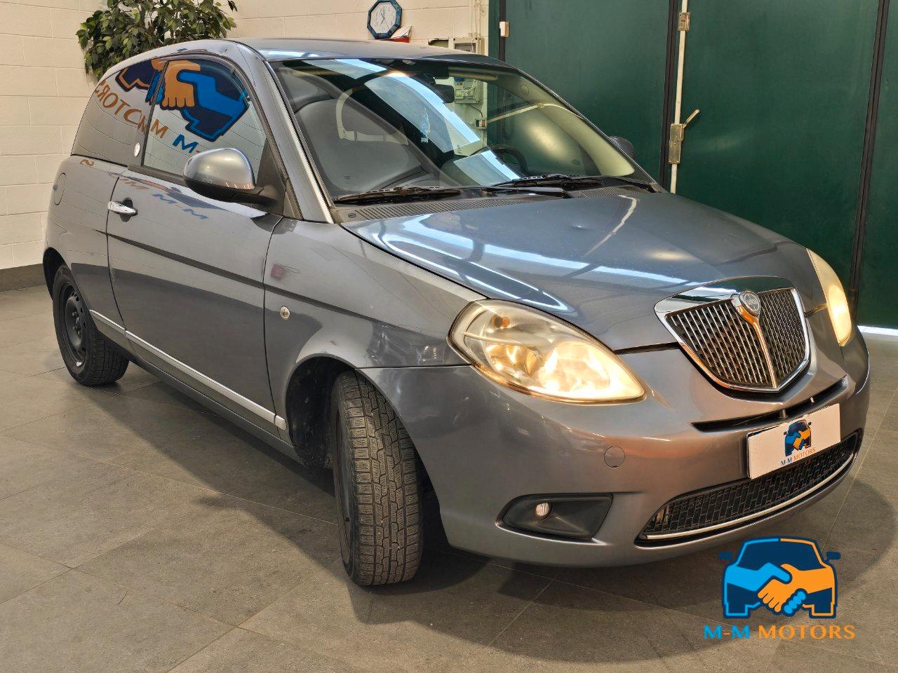 Lancia Ypsilon 3 Porte Ypsilon 1.4 8v Argento ecochic Gpl