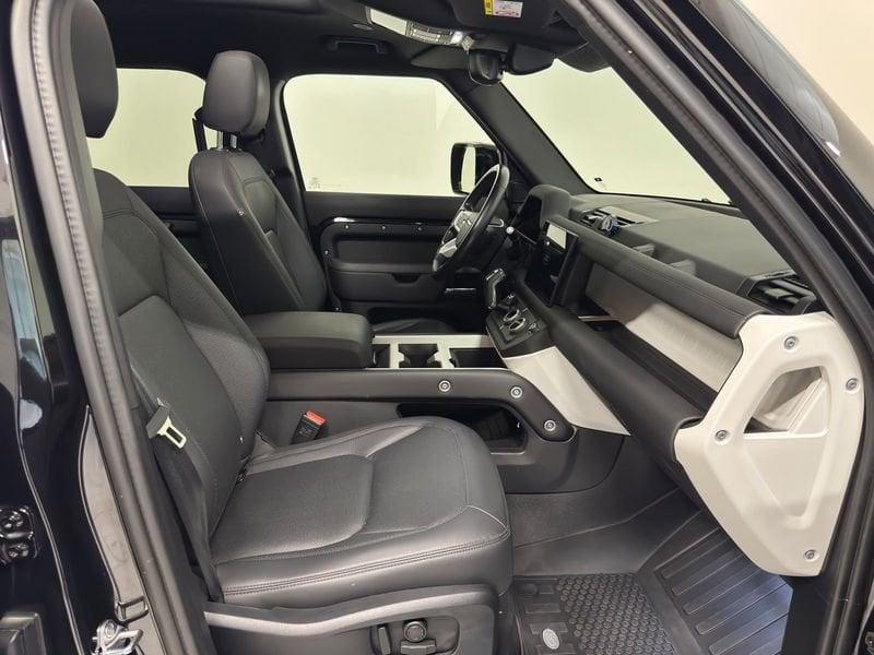 Land Rover Defender 3.0D I6 200 110 X-Dynamic SE AWD auto.