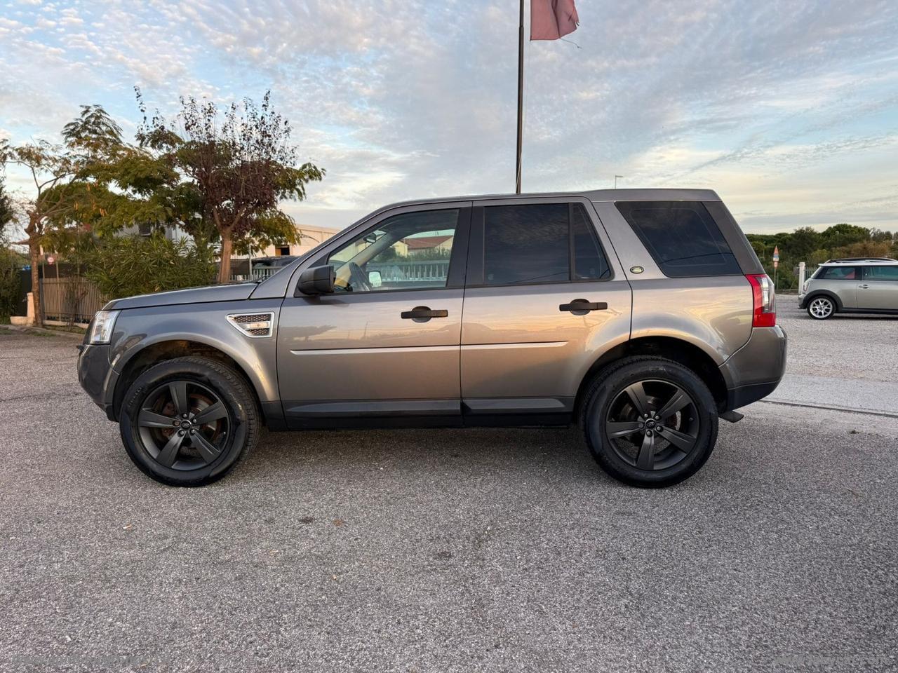 LAND ROVER Freelander 2.2 TD4 S.W. XS E. TD4