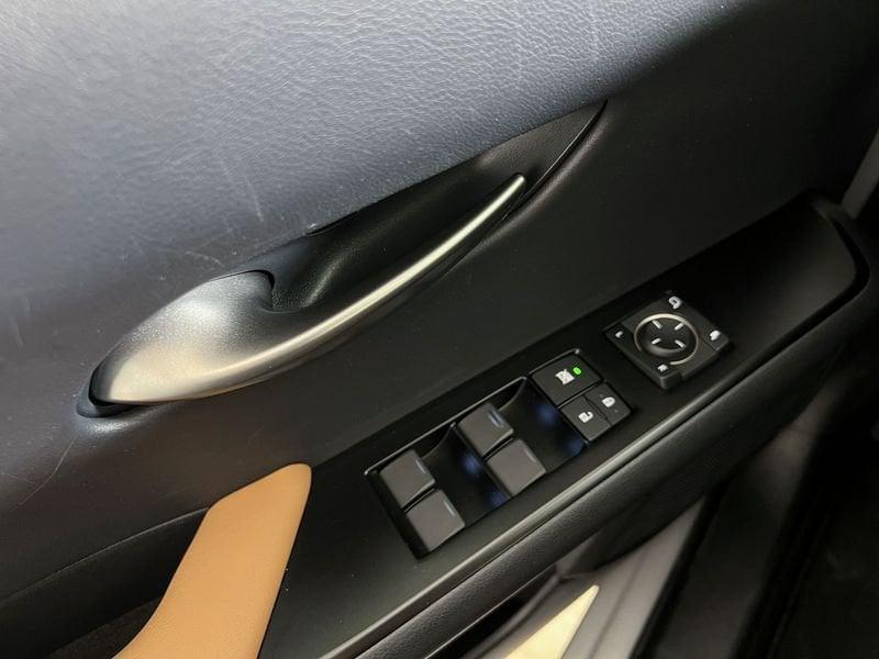 Lexus UX Hybrid Premium