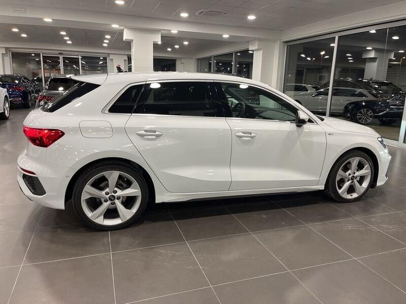 Audi A3 Audi Sportback S line 30 TDI 85(116) kW(CV)