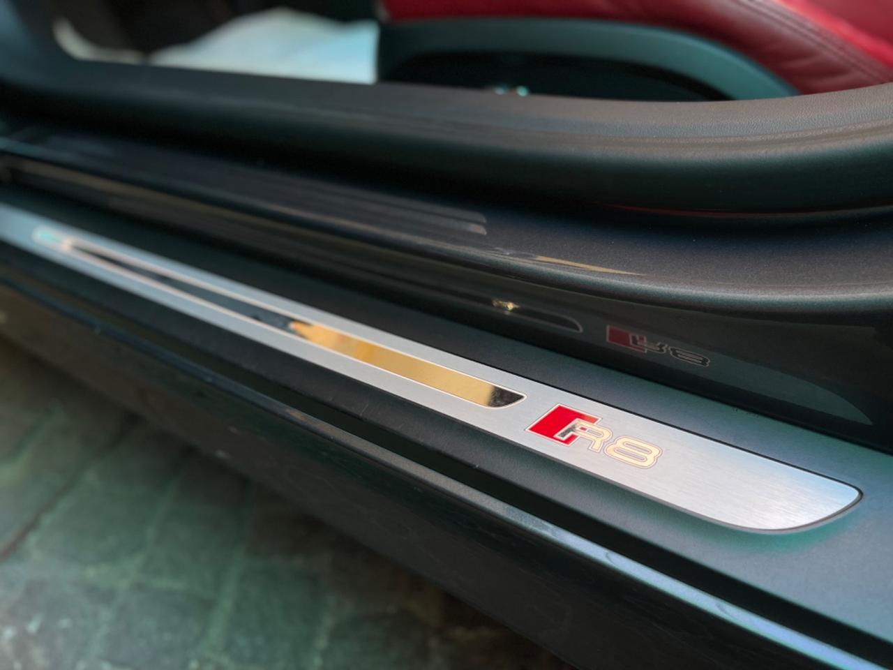Audi R8 Spyder 5.2 FSI quattro S tronic,Bangolufsen,carbonio