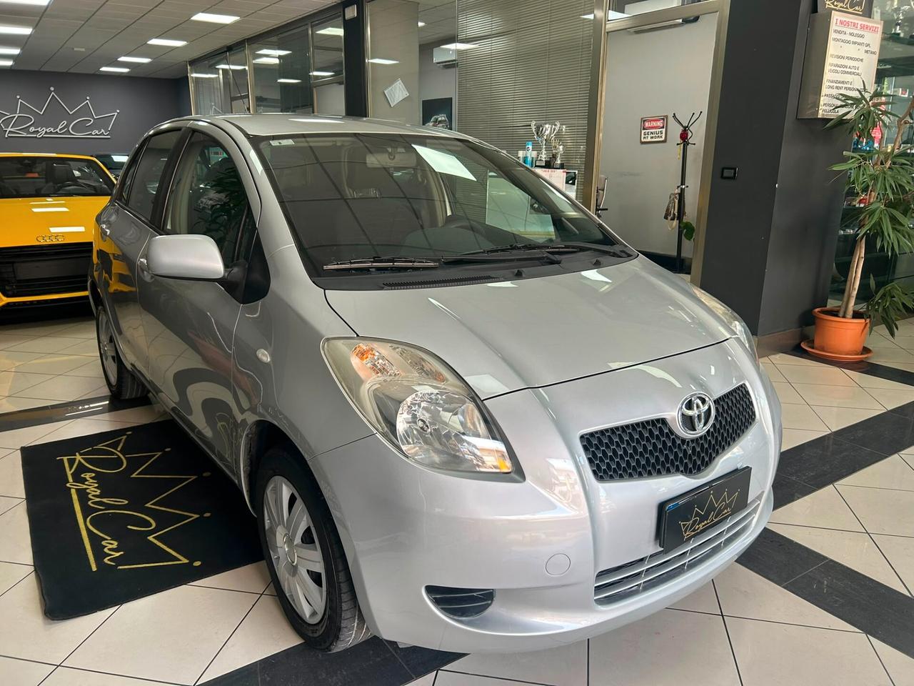 Toyota Yaris 1.0 5 porte