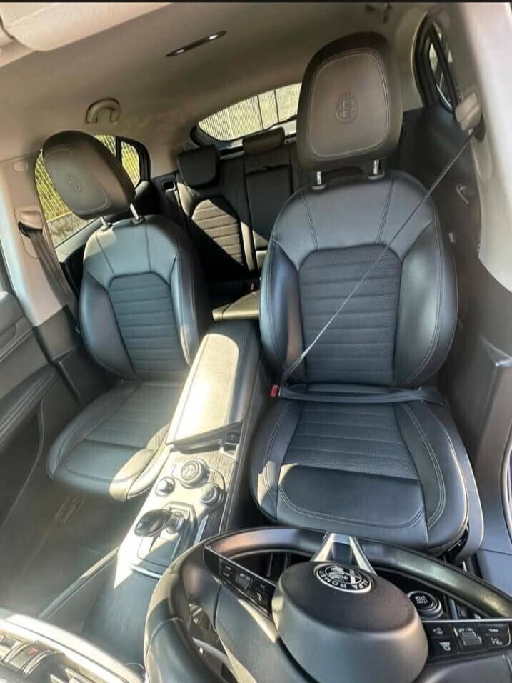 Alfa Romeo Stelvio 2.2 Turbodiesel 190 CV AT8 RWD Business 2018