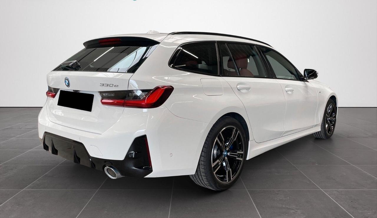 Bmw 330 BMW 330e Touring M-sport