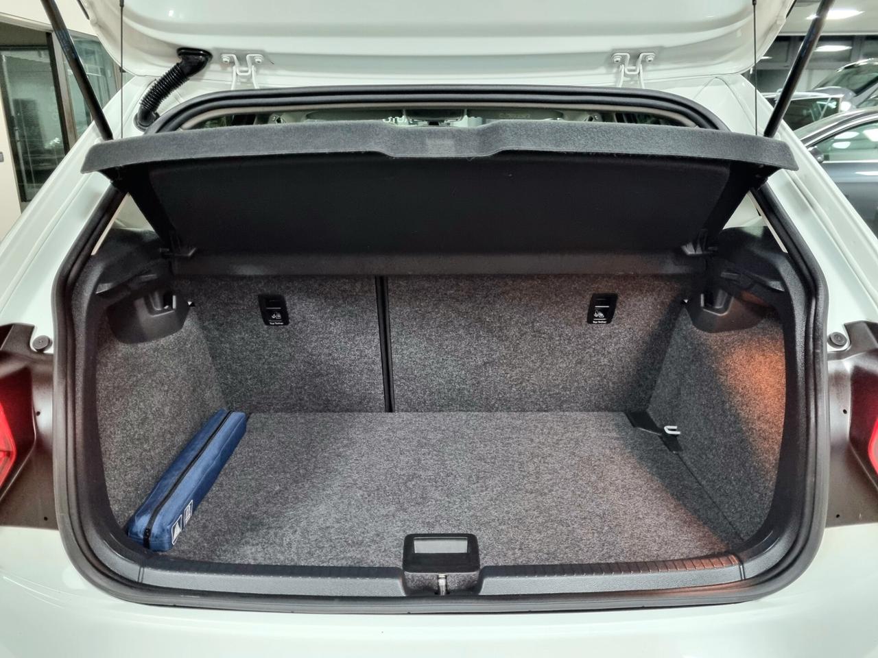 VOLKSWAGEN POLO 1.0 TSI 5p. R-LINE