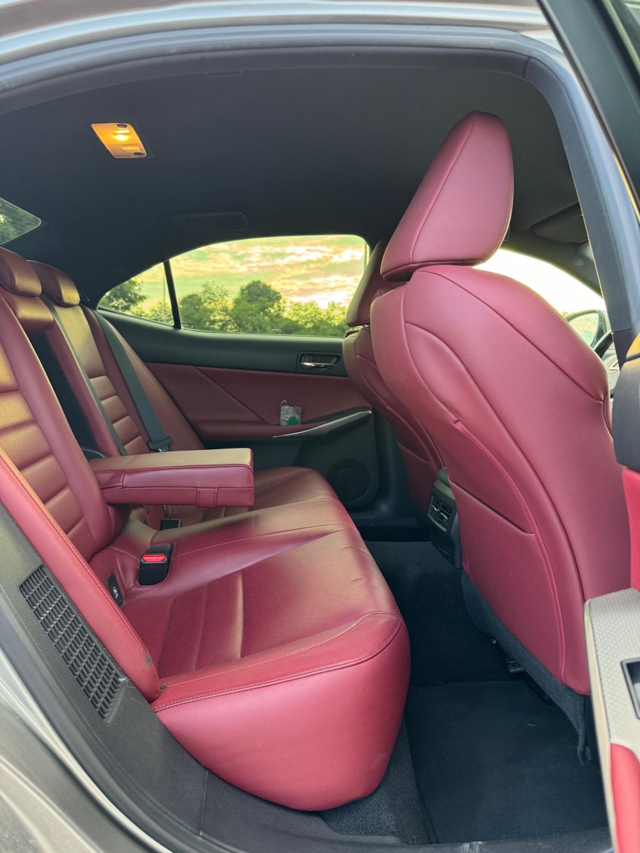 Lexus IS 300 Hybrid FSport