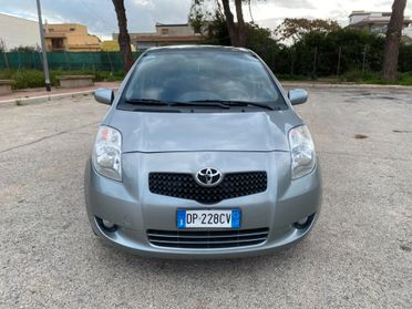 Toyota Yaris 1.3 5 porte Navi