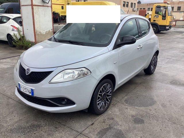 LANCIA Ypsilon 1.2 69 CV 5 porte Gold