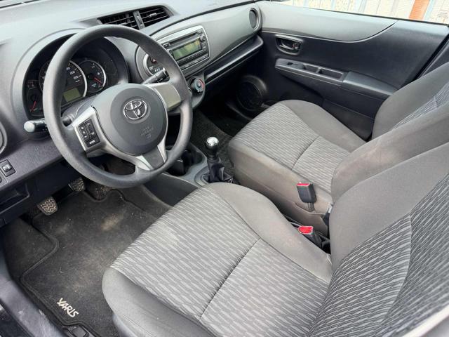 TOYOTA Yaris 1.0 5 porte Lounge