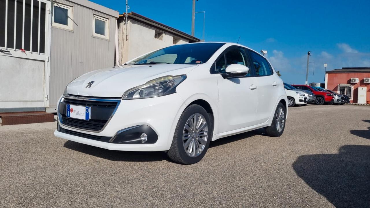 Peugeot 208 PureTech 82 5 porte Allure