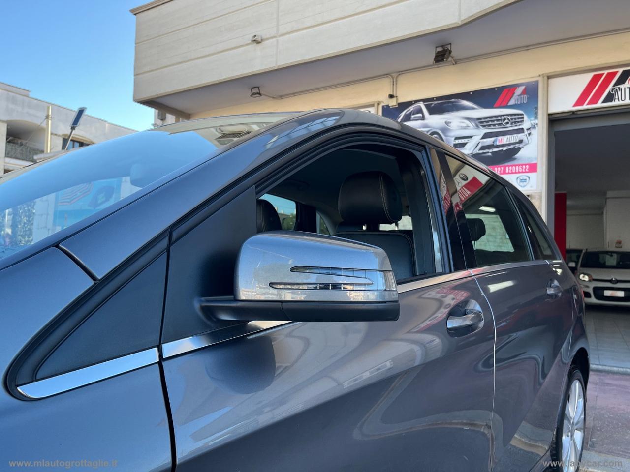 MERCEDES-BENZ B 180 d Sport