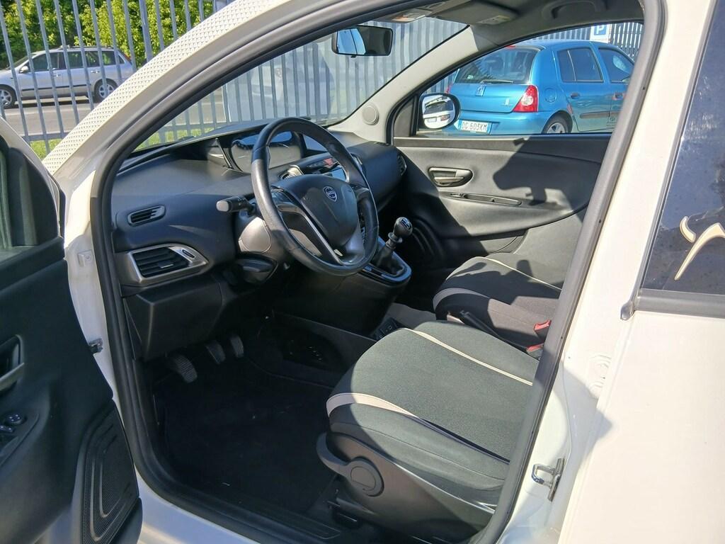Lancia Ypsilon 5 Porte 1.2 Ecochic Black and Noir