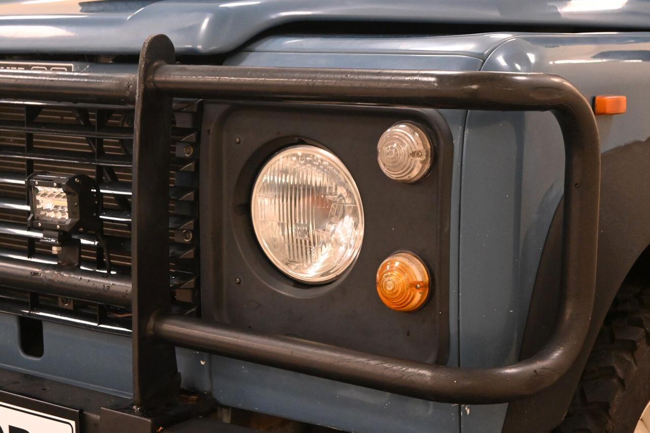LAND ROVER Defender 90 turbodiesel Hard-top