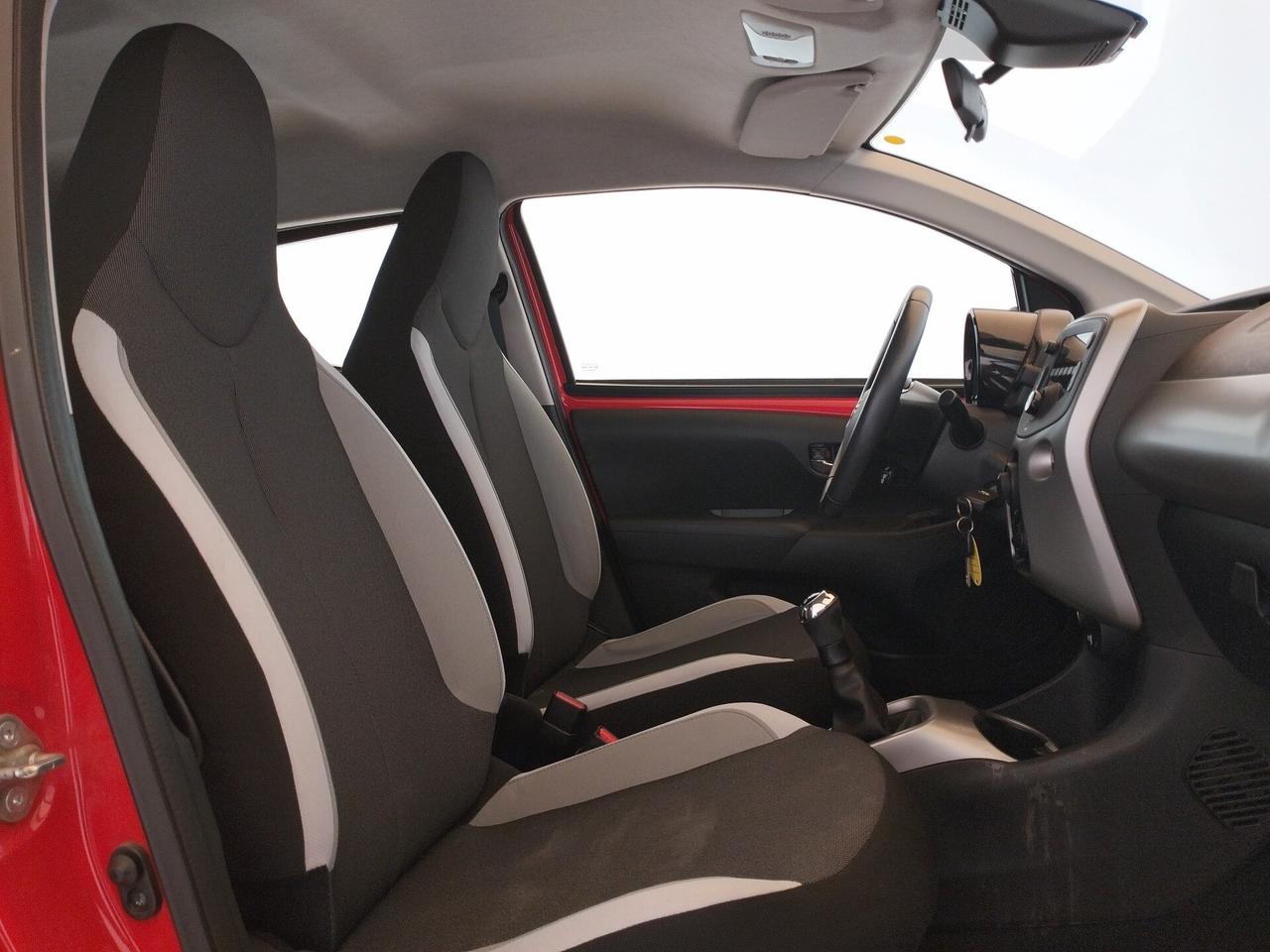 TOYOTA Aygo 1.0 69cv 5p - NEOPATENTATI