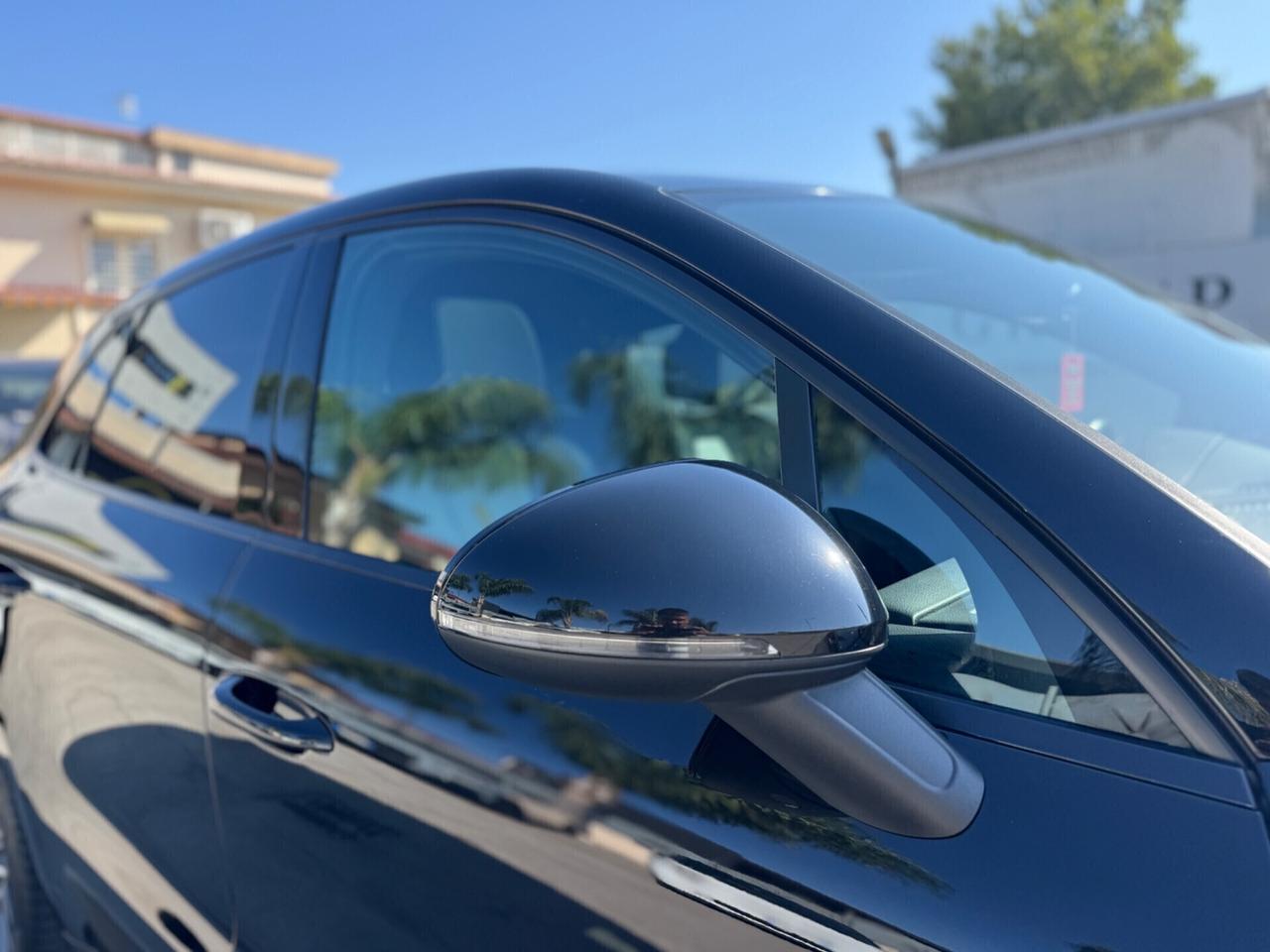 Porsche Macan 2.0 pari al nuovo