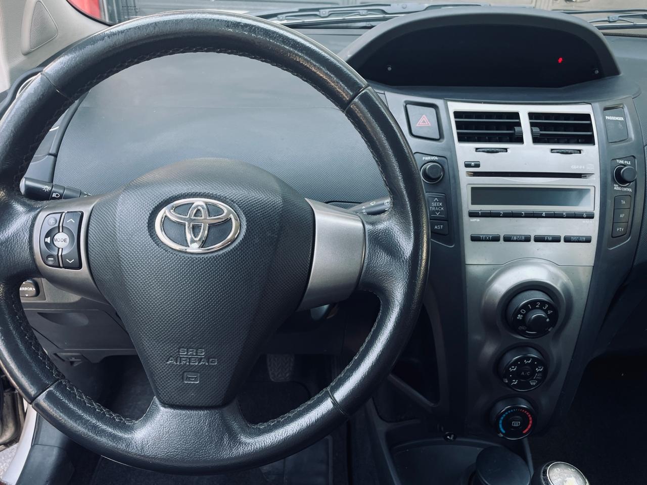 Toyota Yaris 1.3 5 porte