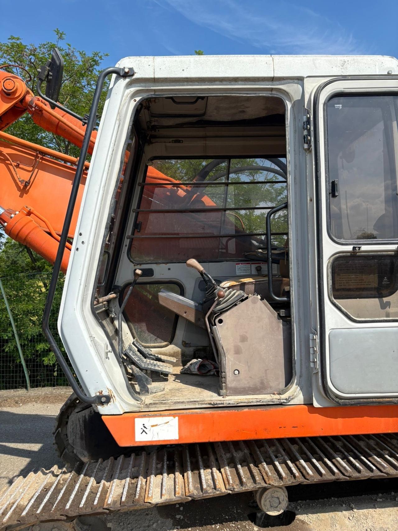 Escavatore FIAT HITACHI FH 200 cingolato