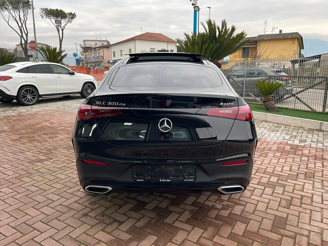 Mercedes-Benz GLC 300 De Coupe AMG*PANORAMA*PEDANE*20"