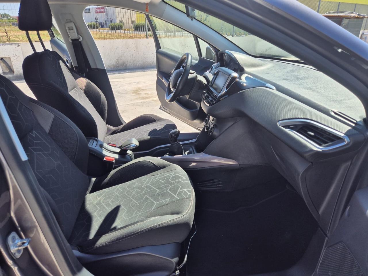Peugeot 2008 BlueHDi 100 Allure