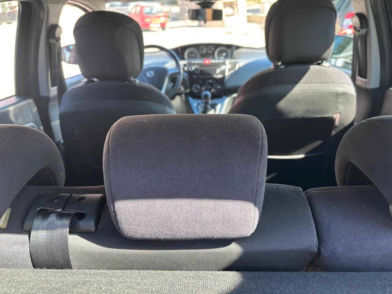 Lancia Ypsilon 1.2 69 CV 5 porte S&S Gold